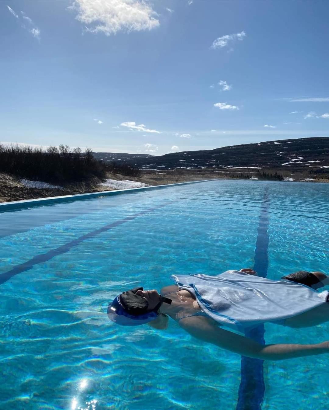 Hotel Laugarholl With Natural Hot Spring Хоульмавик Экстерьер фото