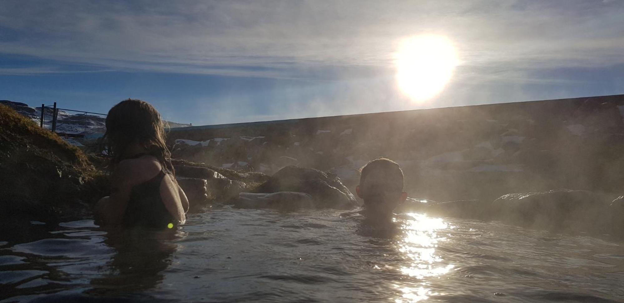Hotel Laugarholl With Natural Hot Spring Хоульмавик Экстерьер фото