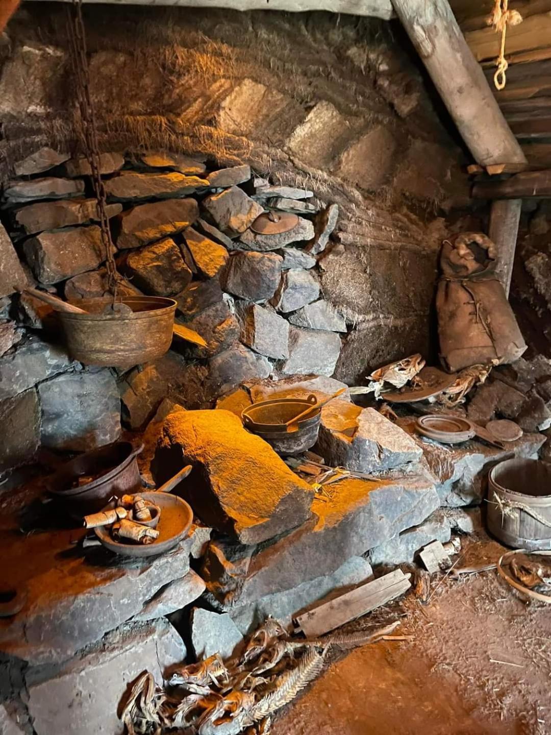 Hotel Laugarholl With Natural Hot Spring Хоульмавик Экстерьер фото
